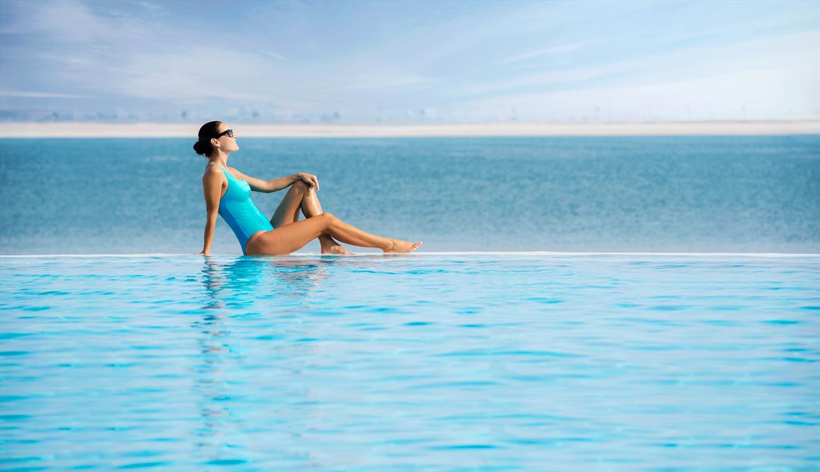 DoubleTree infinity pool