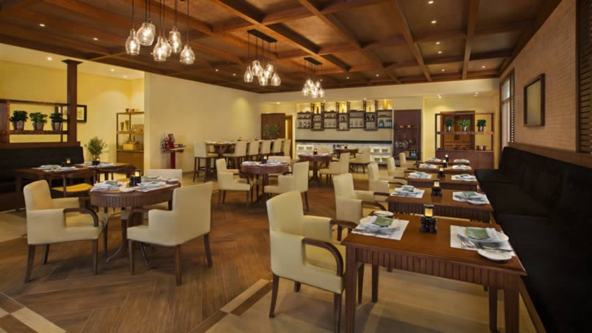 Doubletree by Hilton Resort Spa Marjan Island Vespa